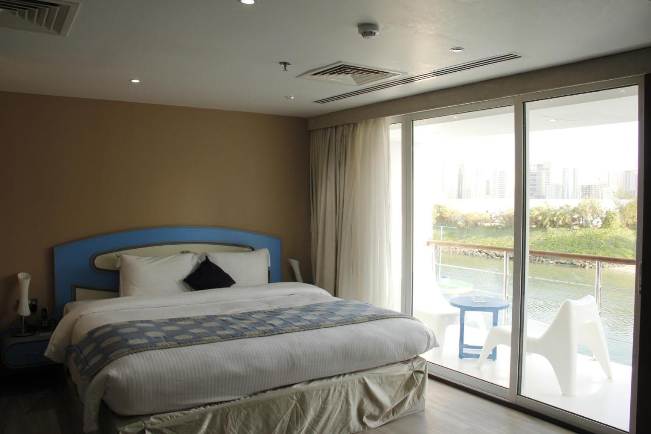 Hotel C